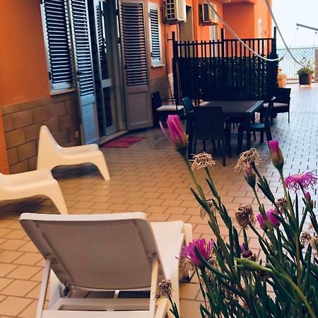 Casa Vacanze Kristel バレストラーテ エクステリア 写真