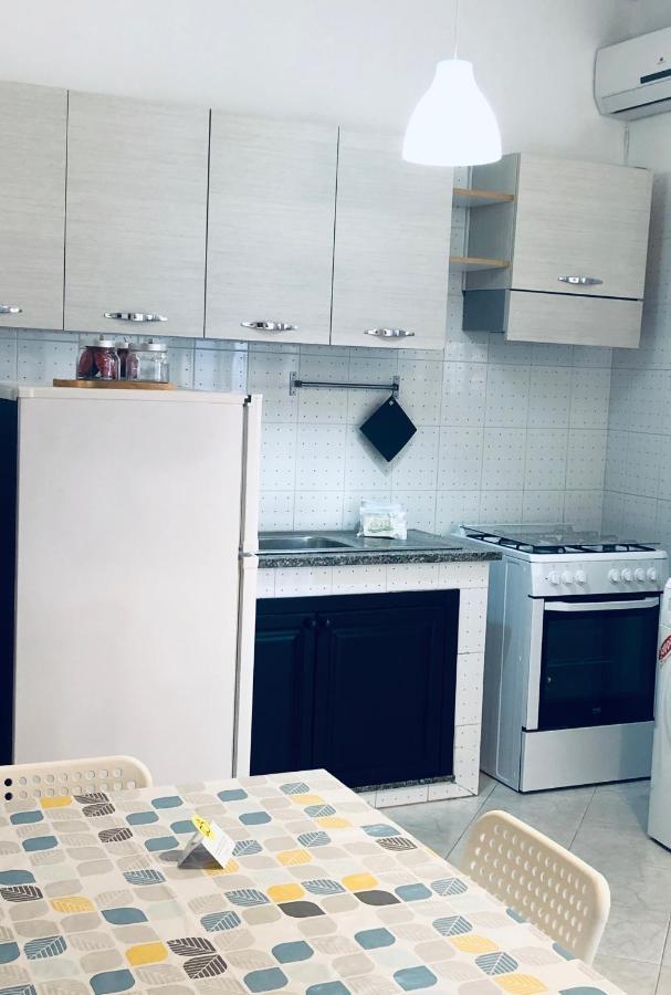 Casa Vacanze Kristel バレストラーテ エクステリア 写真