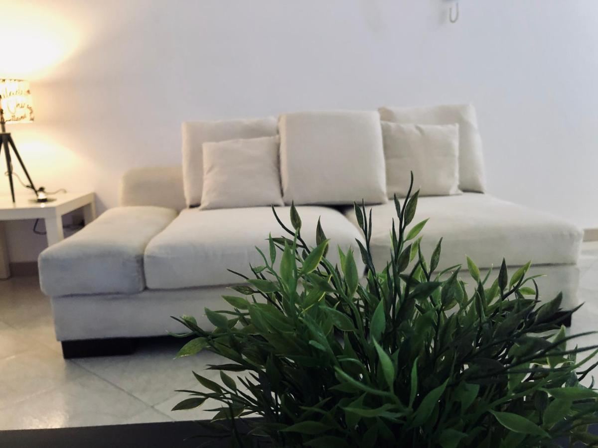 Casa Vacanze Kristel バレストラーテ エクステリア 写真