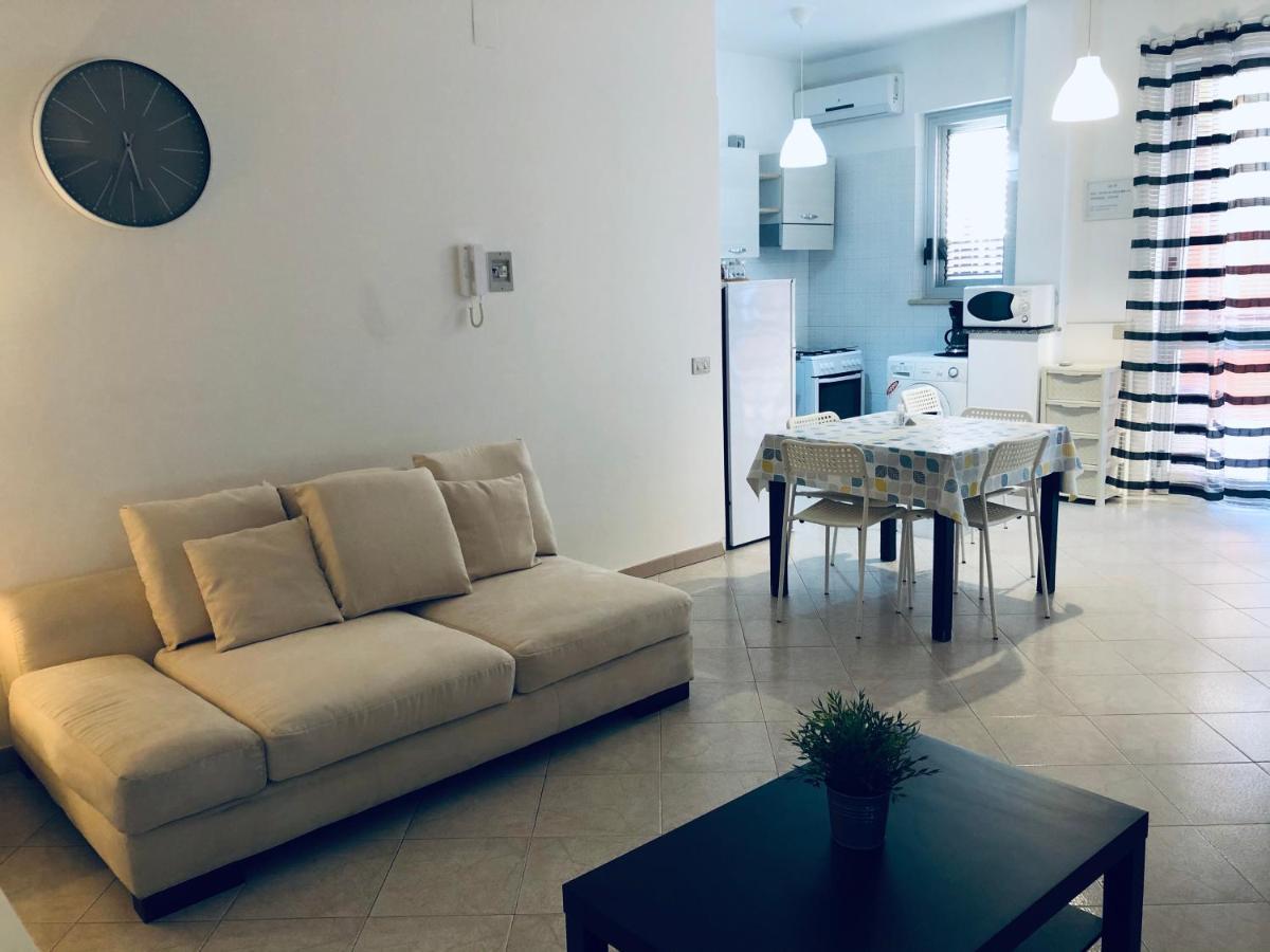 Casa Vacanze Kristel バレストラーテ エクステリア 写真