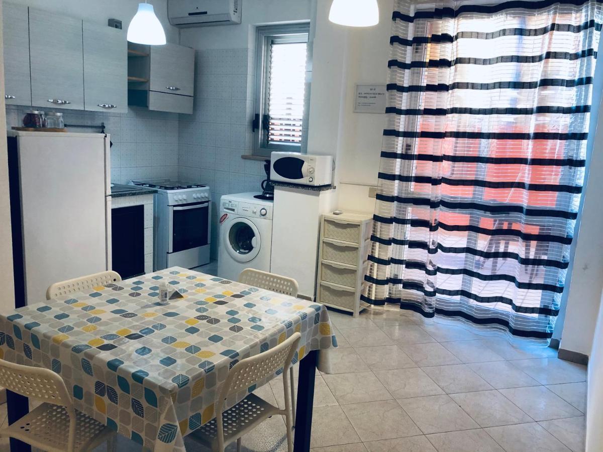 Casa Vacanze Kristel バレストラーテ エクステリア 写真