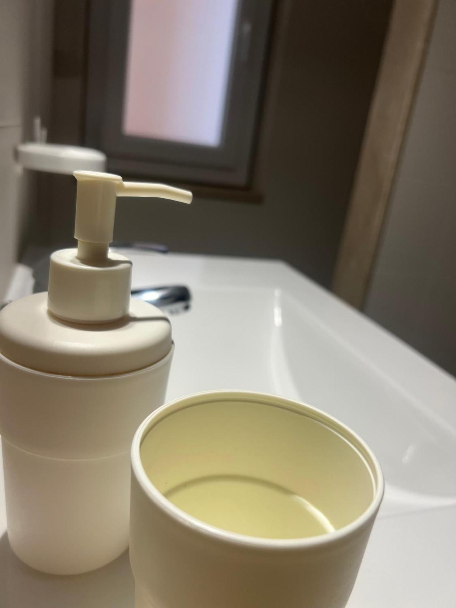 Casa Vacanze Kristel バレストラーテ エクステリア 写真